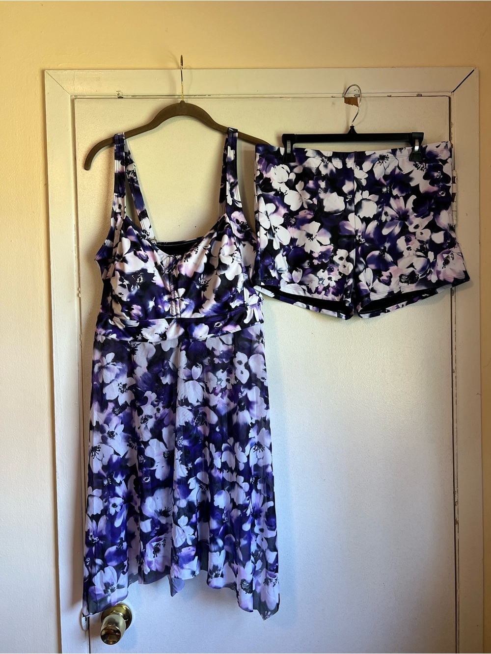 DACI Plus Purple White Floral Swimdress w/ Swim Boy Shorts
2-Piece Set Size 18W